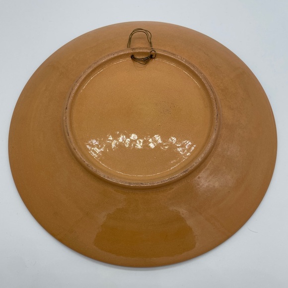 Vintage decorative plate Pillar Lake Falkland B.C. Has hanger on back. - Picture 3 of 9